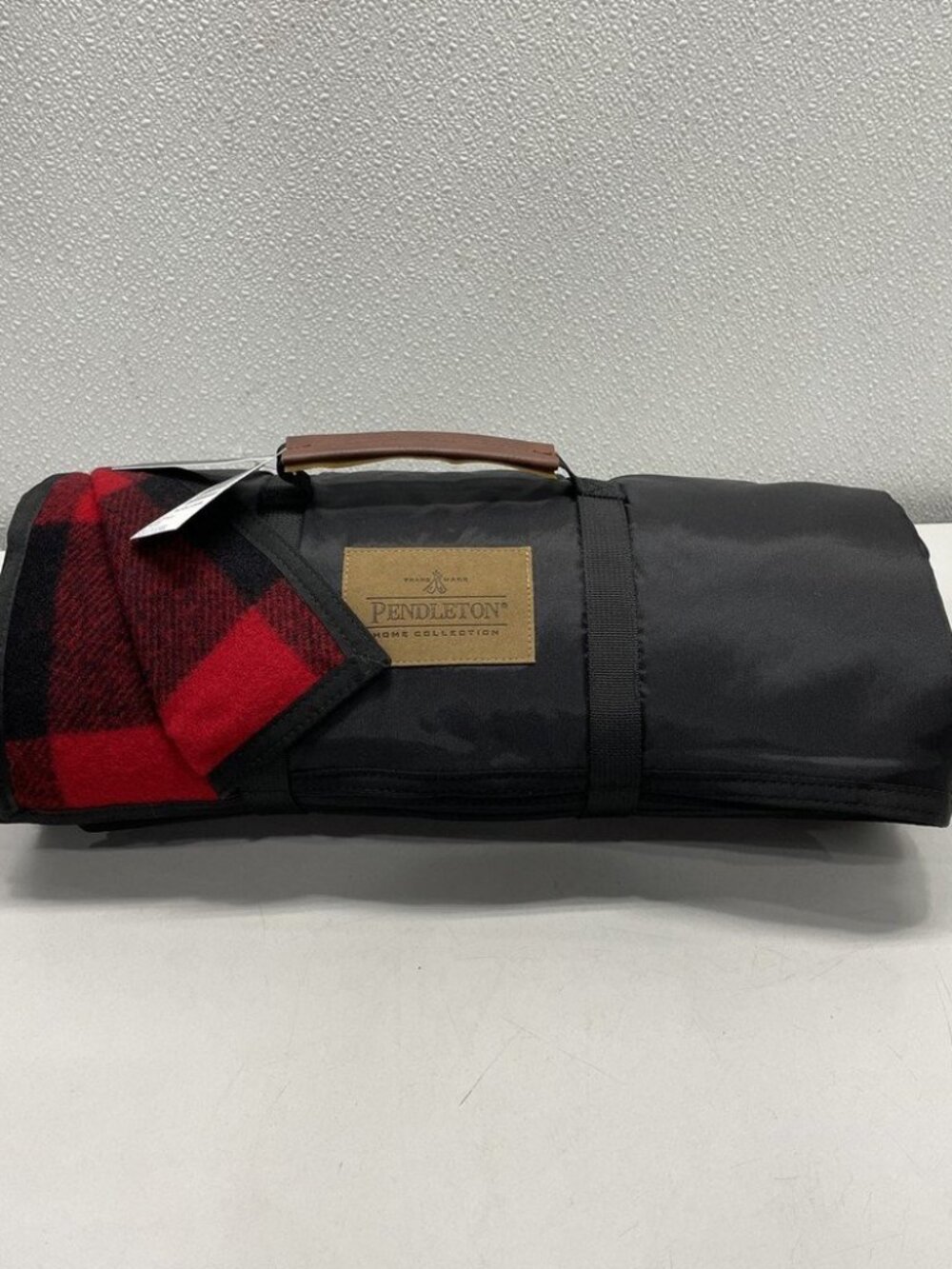 Pendleton Roll-Up Nylon Backed Blanket Red Rob Roy New